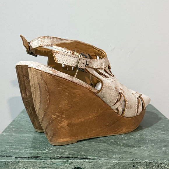 Very Volatile White and Brown Wedge Sandals - Picture 2 of 10